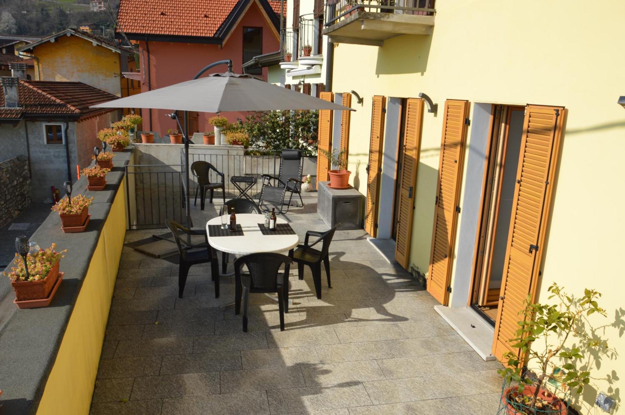 Casa Carmen Apartment Lake Como Dongo Exterior photo